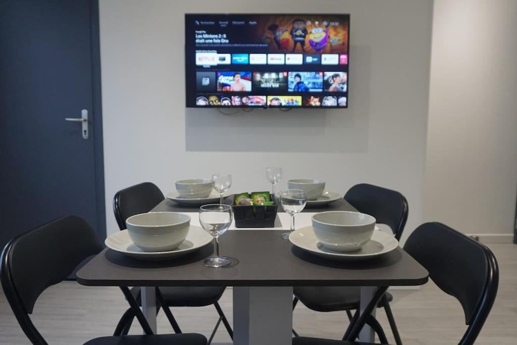 Cosy T2 Wifi Parking Proche Gare Centre Ville Сен-Кантен Экстерьер фото