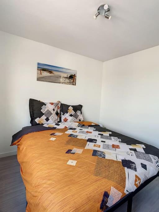 Cosy T2 Wifi Parking Proche Gare Centre Ville Сен-Кантен Экстерьер фото